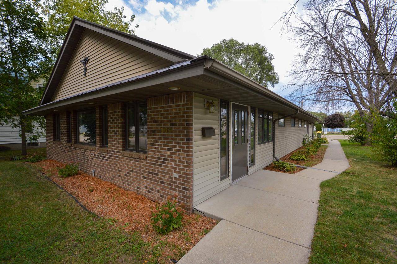 Boscobel, WI 53805,109 W Oak Street