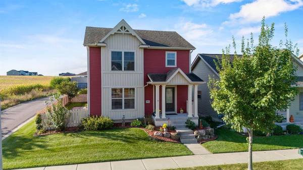 9301 Golden Hue Boulevard,  Verona,  WI 53593