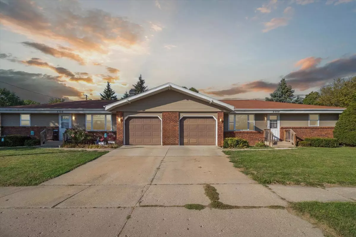 Janesville, WI 53548,2304-2306 Laurel Avenue