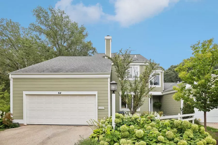 64 Oak Creek Trail, Madison, WI 53717