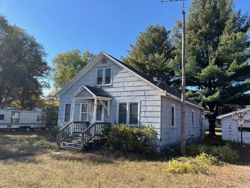 221 N Pine Street, Adams, WI 53910