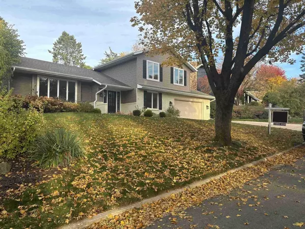 6 Oxwood Circle, Madison, WI 53717