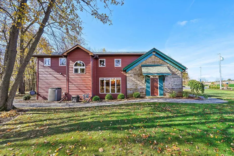 W3207 Oliver Road, Monticello, WI 53570