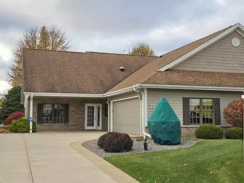 222 S Wright Road, Janesville, WI 53546