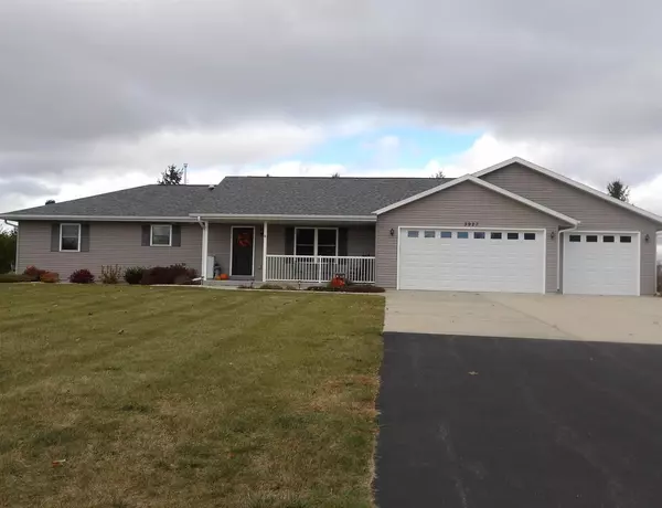 3927 N Harvest View Drive, Janesville, WI 53548