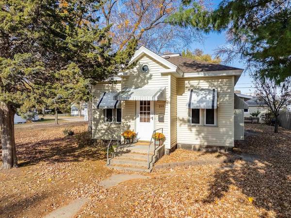 211 E Marion Street, Portage, WI 53901