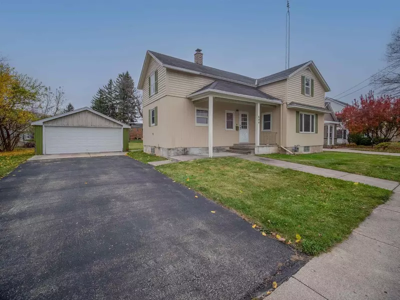 609 E South Street, Beaver Dam, WI 53916