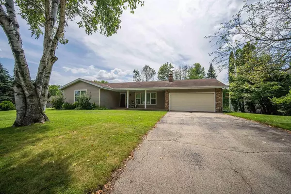 Mcfarland, WI 53558,5411 Dennis Drive