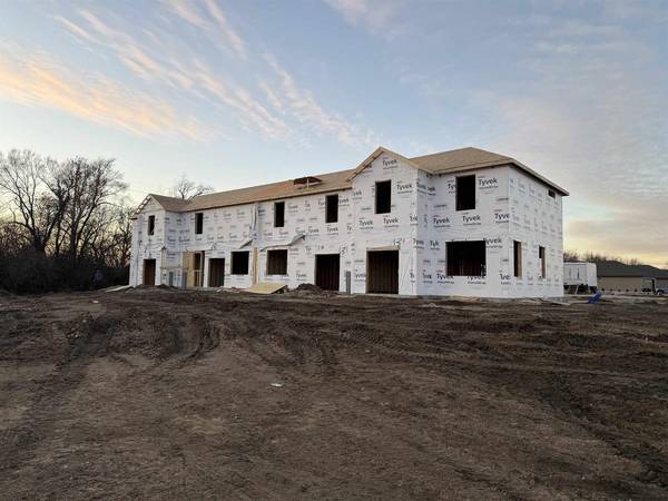 Building 1-C Coopers Hawk Drive #C, Beloit, WI 53511