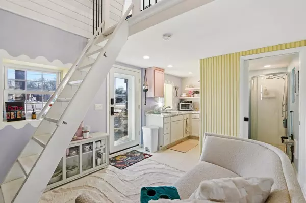 Waukesha, WI 53188,608 N Grandview Boulevard