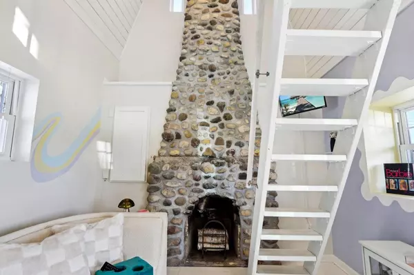 Waukesha, WI 53188,608 N Grandview Boulevard