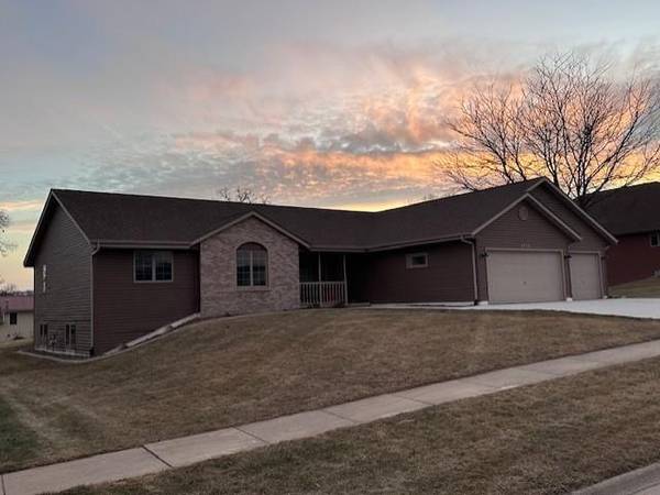 3713 Falcon Ridge Drive, Janesville, WI 53548