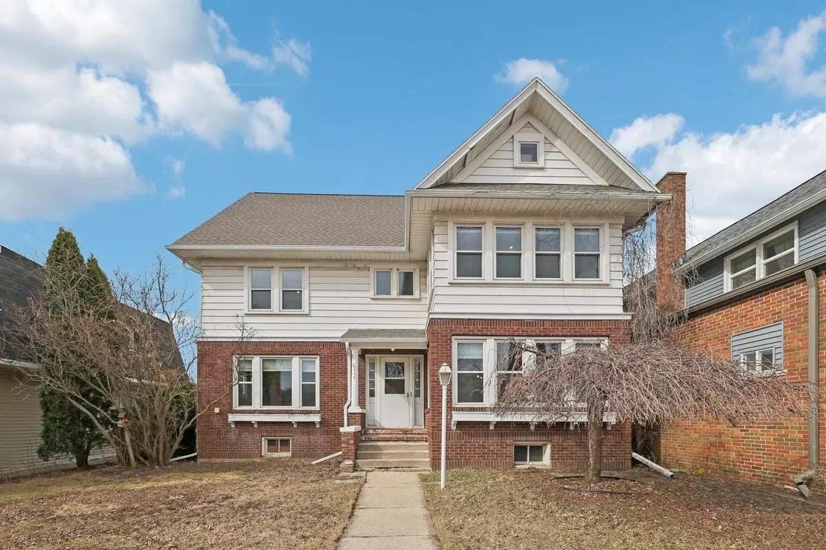 Cottage Grove, WI 53527,205 S Main Street