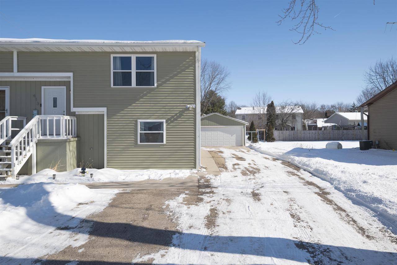 413 N Lexington Parkway, Deforest, WI 53532