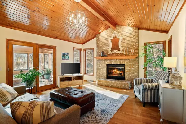 Mcfarland, WI 53558,5012 Rustic Way