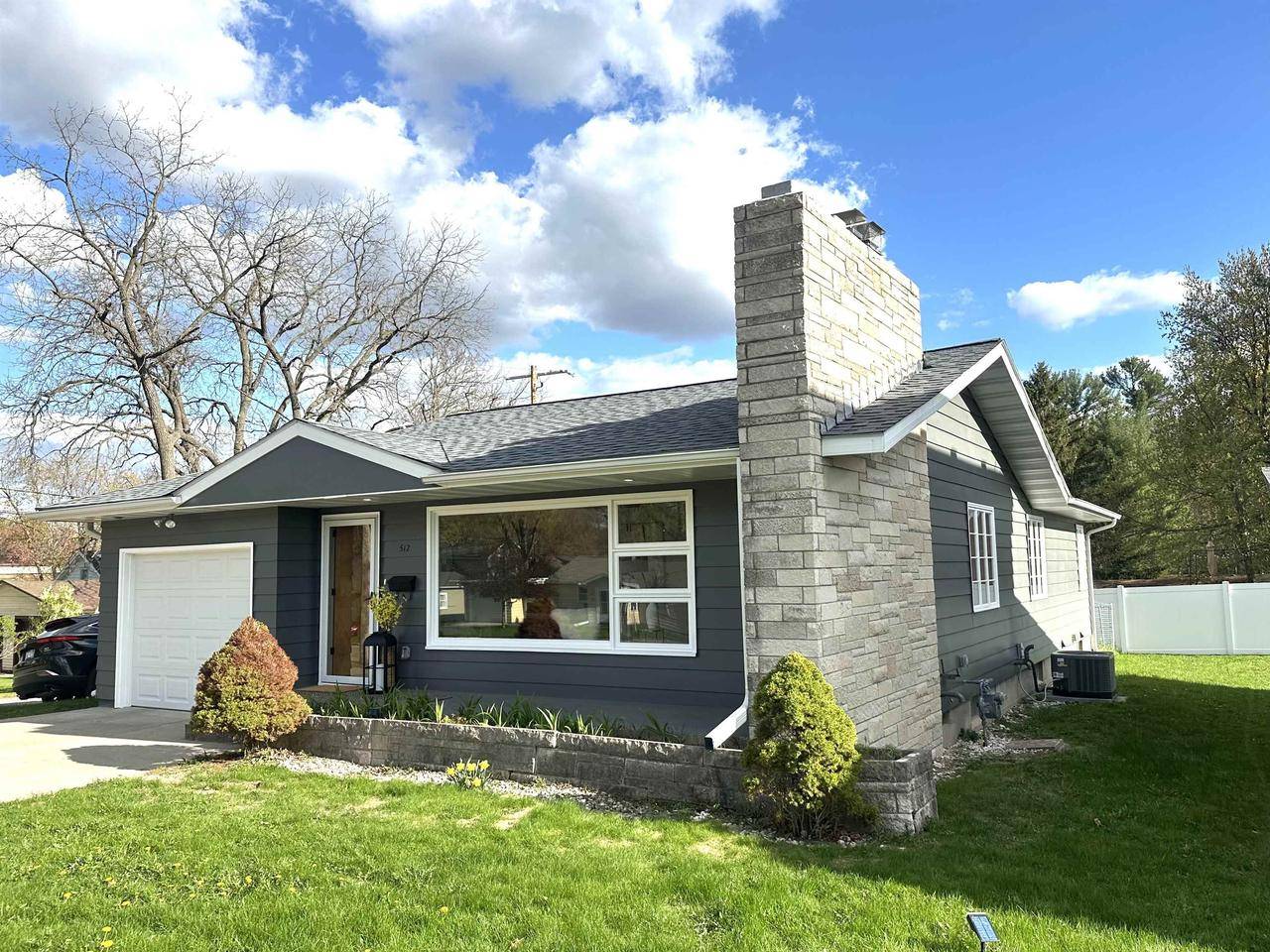 512 Minnesota Avenue, Wisconsin Dells, WI 53965