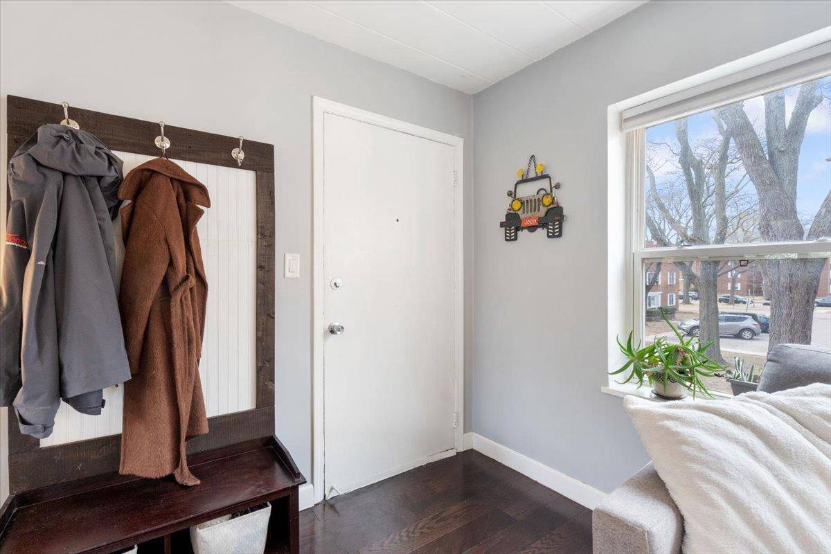 Madison, WI 53704,8 Sherman Terrace #3