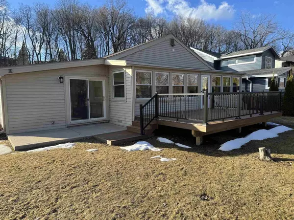 6117 South Court, Mcfarland, WI 53558