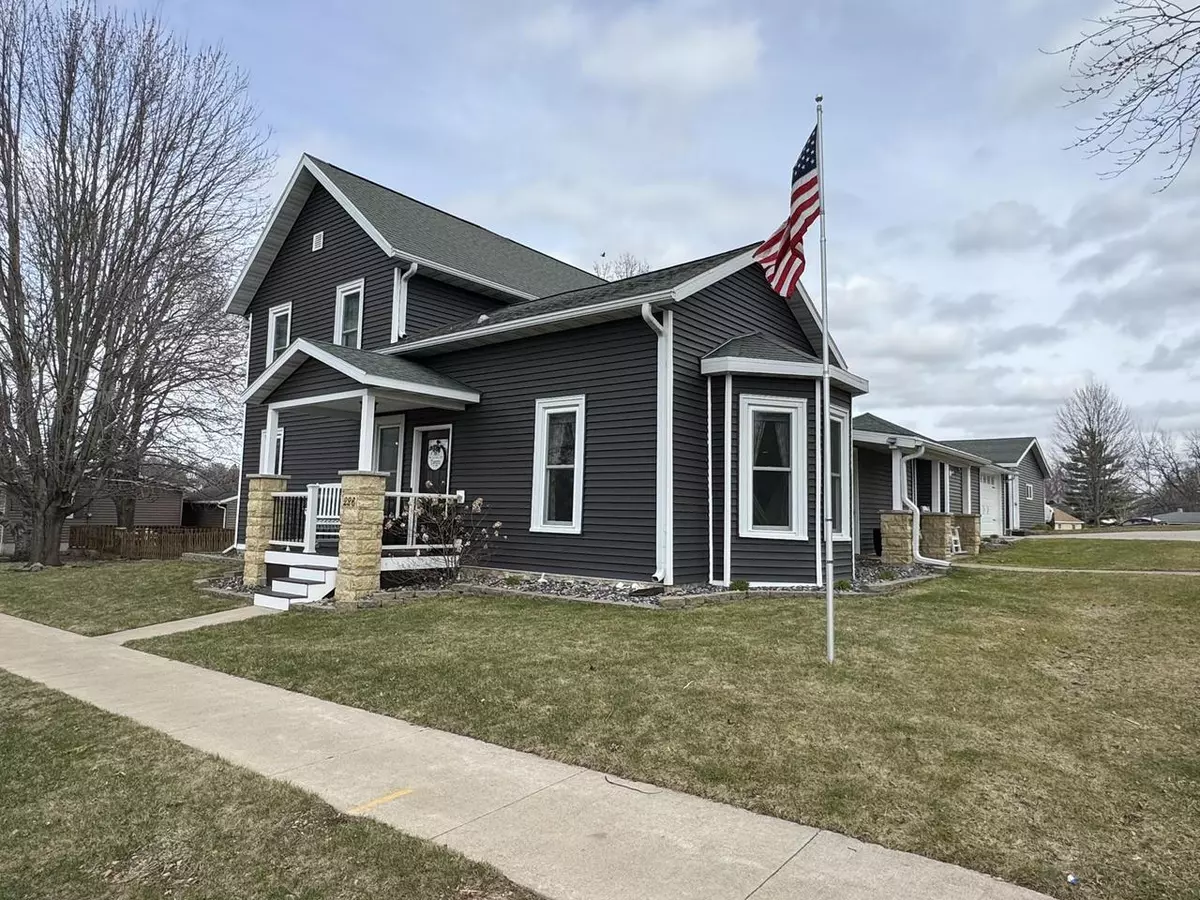 Shullsburg, WI 53586,226 S Sidney Street