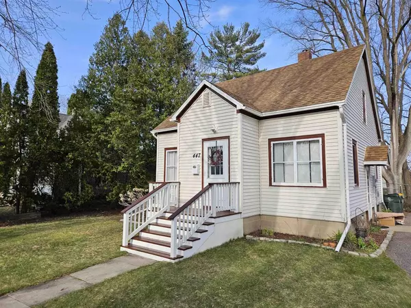 447 Ellinwood Avenue, Reedsburg, WI 53959