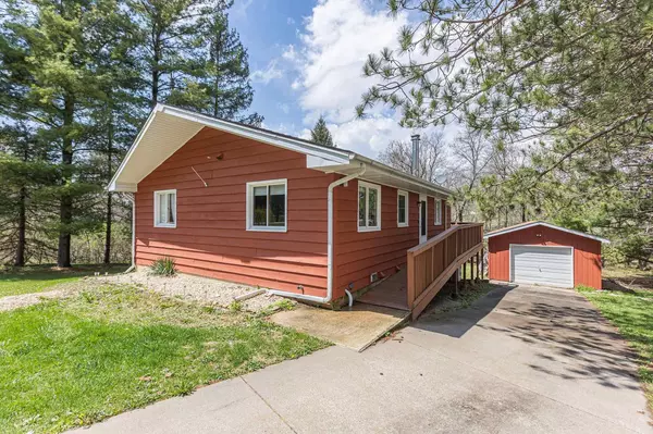 8A116 Independence Drive, Apple River, IL 61001