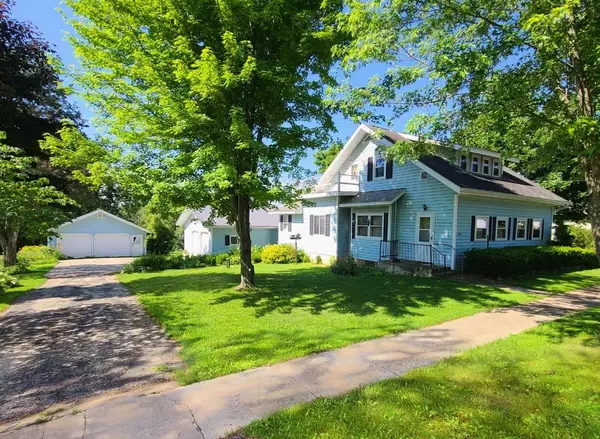 W6391 E Oak Street, Dalton, WI 53926