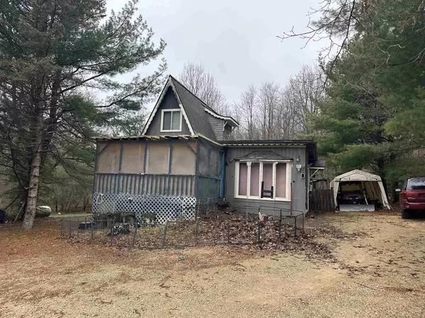 Oxford, WI 53952,380 Ember Court