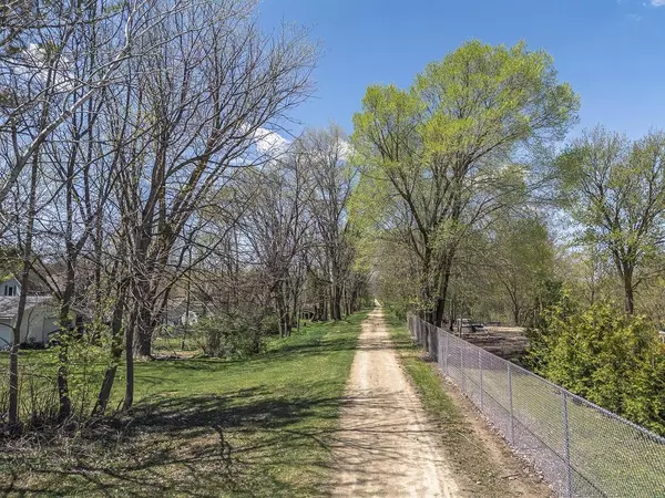 Reedsburg, WI 53959,332 La Valle Street