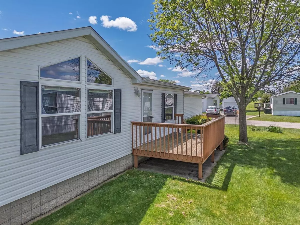 Reedsburg, WI 53959,2701 E Main Street #136