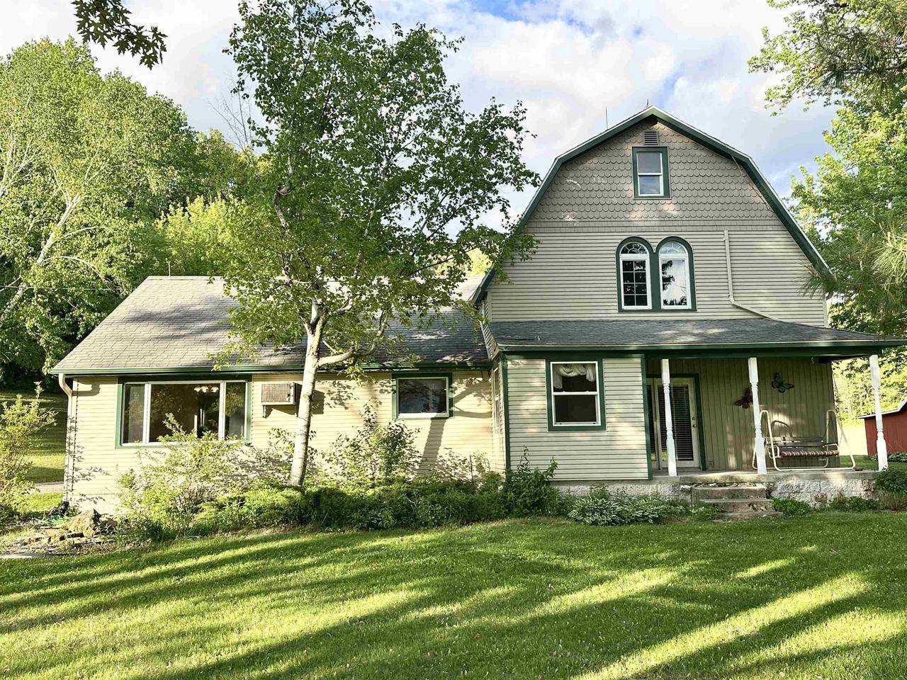 N2224 Wafle Road, Mauston, WI 53948