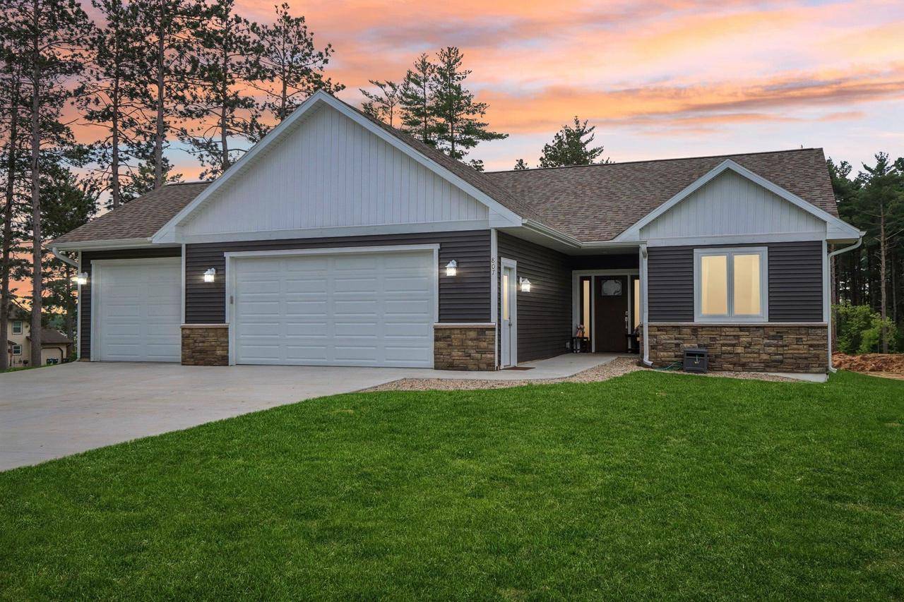 807 W Saddle Ridge #807, Portage, WI 53901
