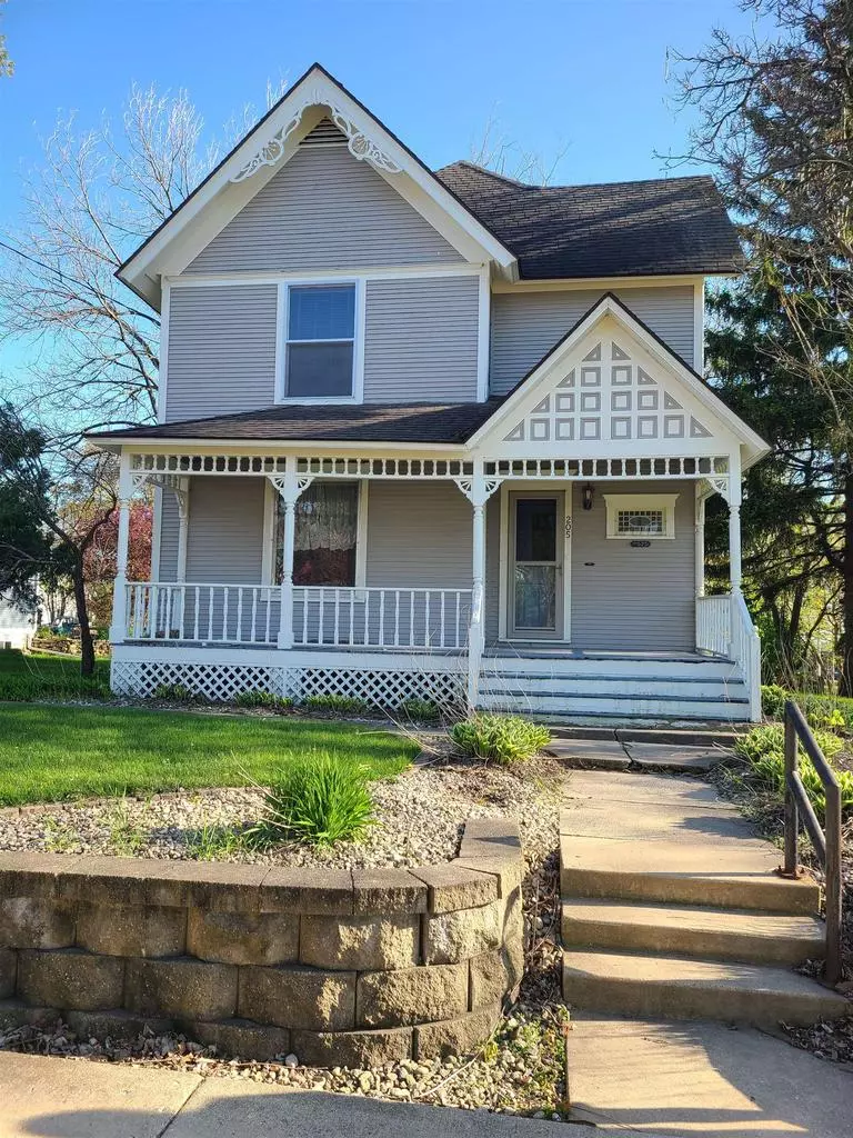 Cambridge, WI 53523,205 E Main Street