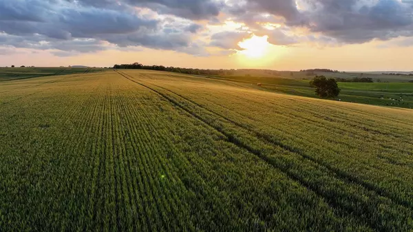 20872 Frontz Lane, Mineral Point, WI 53565