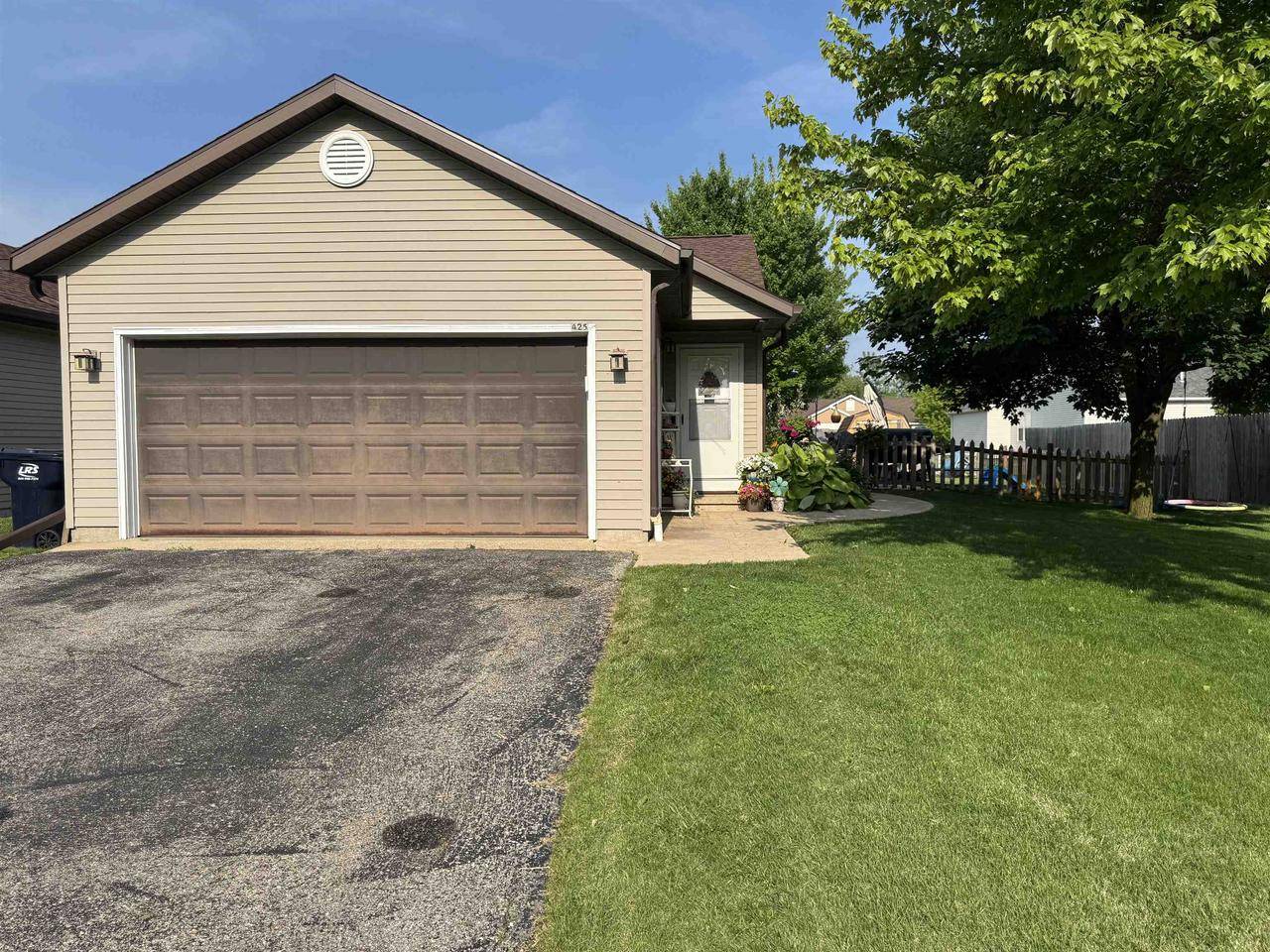 425 N Patricia Street, Elkhorn, WI 53121