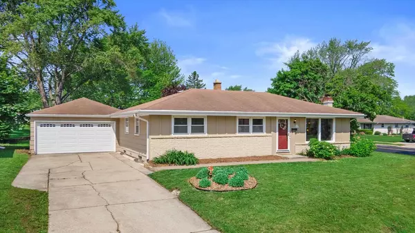 W149N8377 Norman Drive, Menomonee Falls, WI 53051