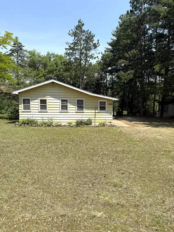 404 Lakeshore Drive, Avoca, WI 53506