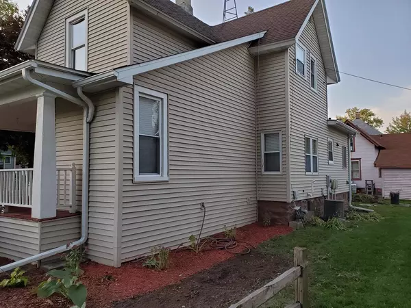 Reedsburg, WI 53959,701 E Main Street