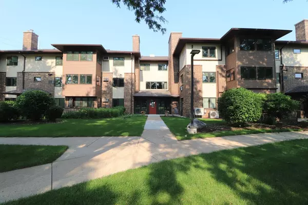 1 Maple Wood Lane #202, Madison, WI 53704