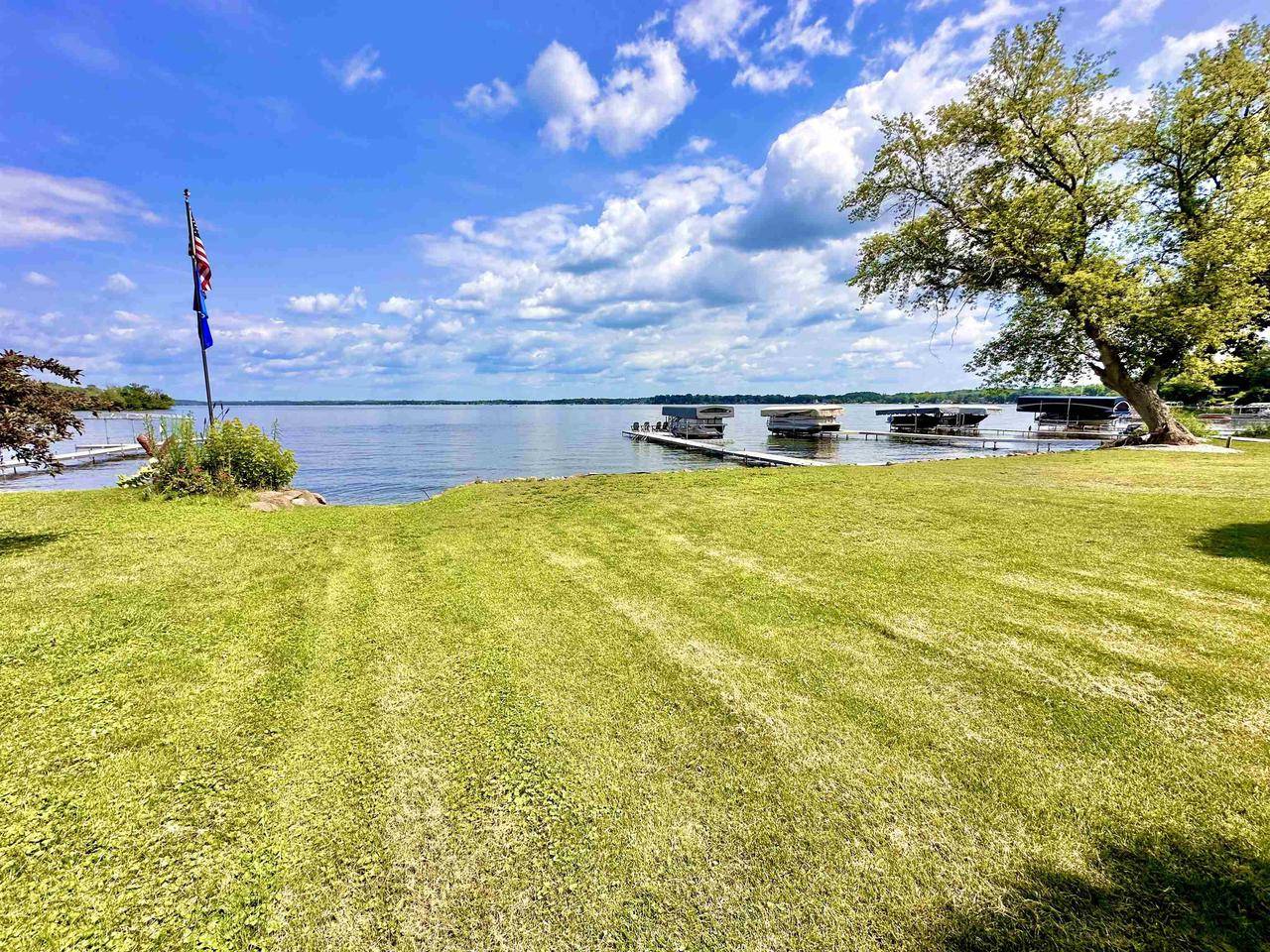 2100 Barber Drive, Stoughton, WI 53589
