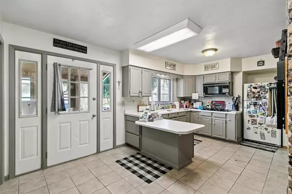 Baraboo, WI 53913,402 Ash Street