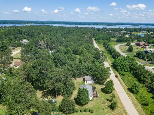 W5580 Germantown Drive, New Lisbon, WI 53950