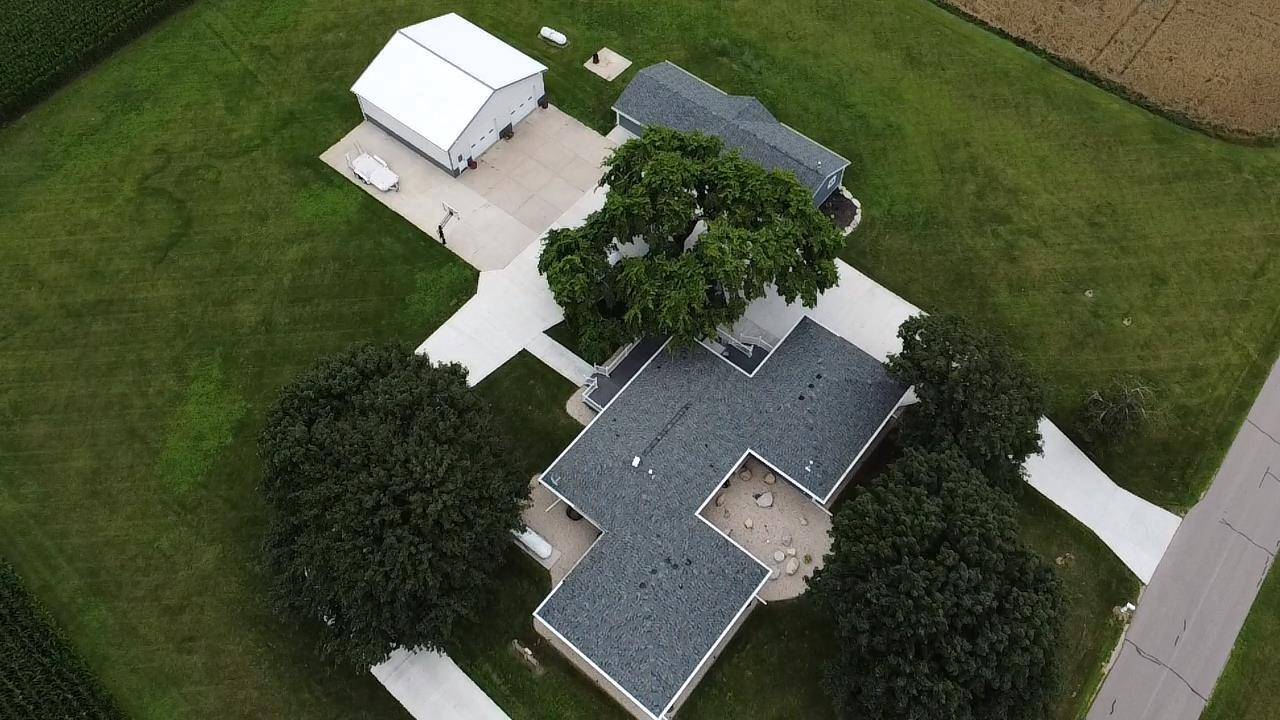 3743 S Milton Shopiere Road, Janesville, WI 53546