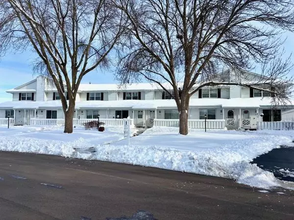 1444 Canyon Drive #11, Janesville, WI 53546