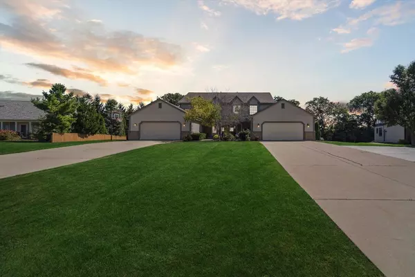 4332 S Rose Court #2, New Berlin, WI 53151