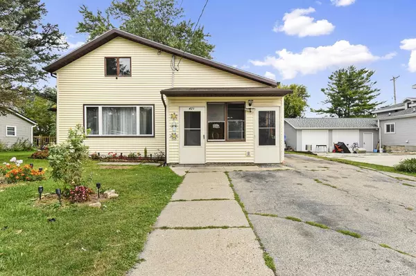 421 N Main Street, Fall River, WI 53932