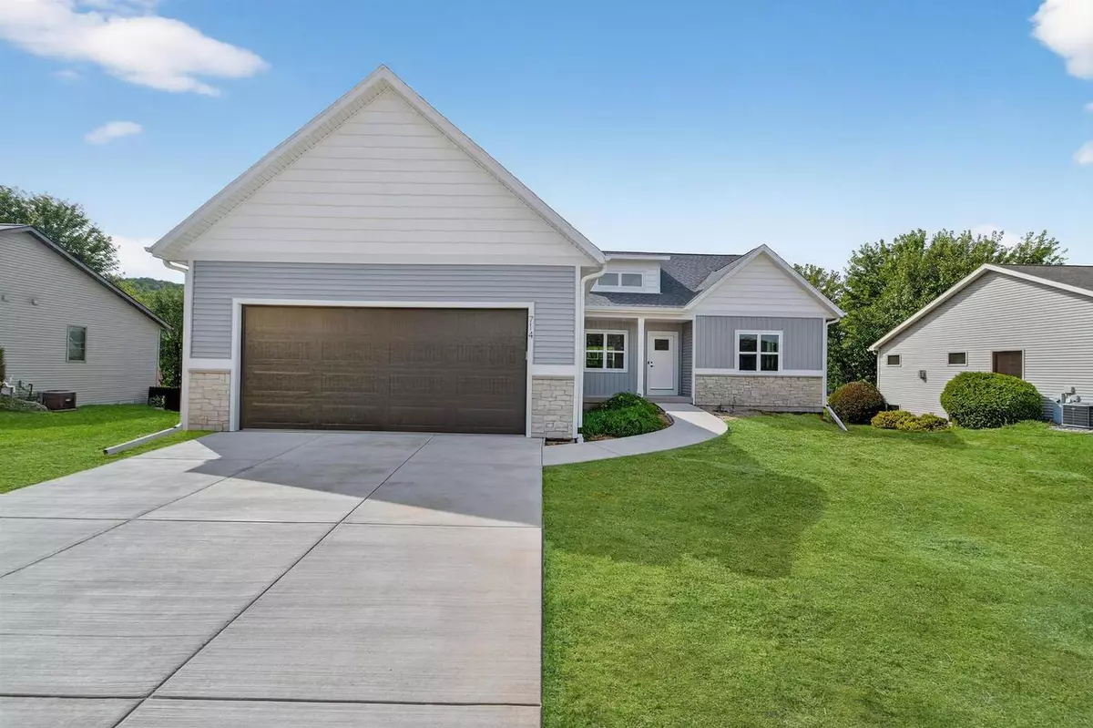 Mazomanie, WI 53560,714 Reeve Road