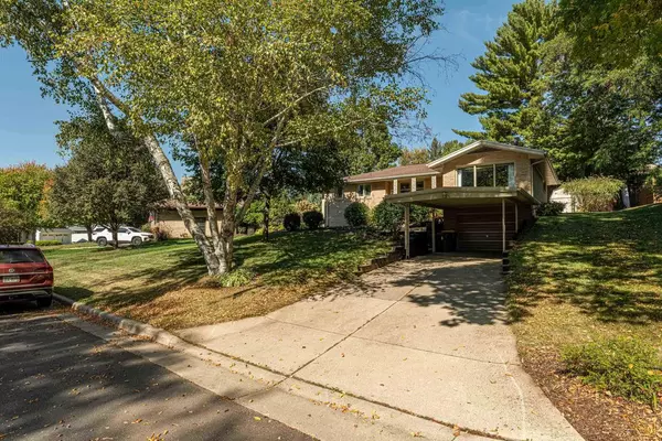 Monroe, WI 53566,1751 Country Lane