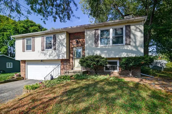 5802 Leanne Lane, Mcfarland, WI 53558