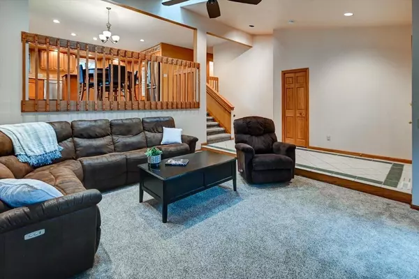 Madison, WI 53704,6 Clarendon Court