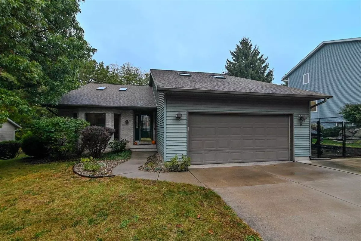 Madison, WI 53704,6 Clarendon Court